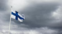 finland flag photography - La Finlande et l'OTAN : Une Dissuasion Nucléaire Revendiquée par le Président Stubb