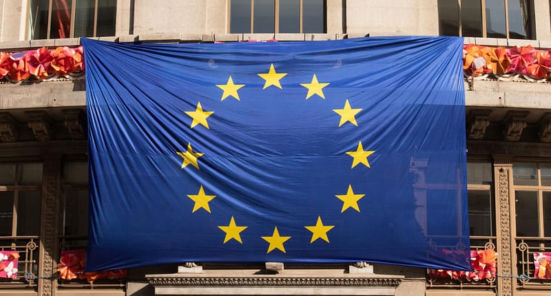 photo of the european flag- Le défi souverainiste de Florian Philippot aux élections européennes de 2024 : Un tournant pour l'avenir de la France dans l'Union