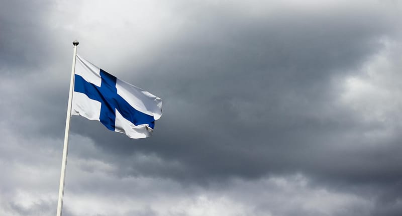 finland flag photography - La Finlande et l'OTAN : Une Dissuasion Nucléaire Revendiquée par le Président Stubb