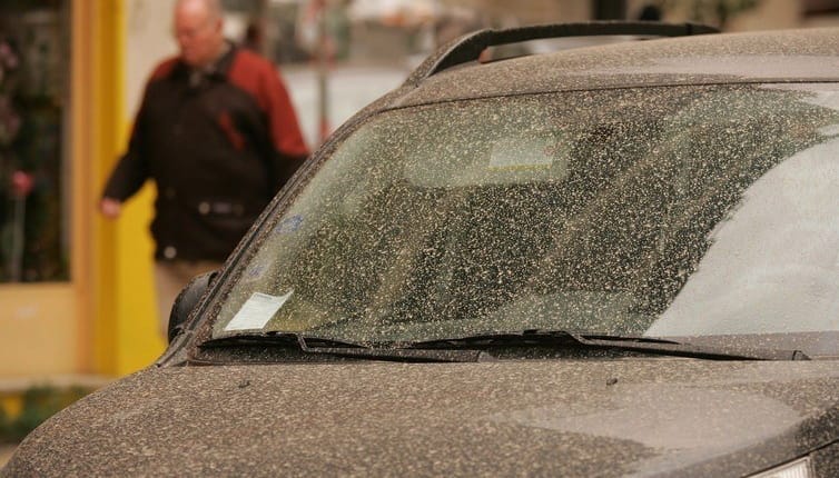 L'analyse choquante de la poussière de voiture révèle des métaux lourds et des éléments utilisés pour la modification du climat